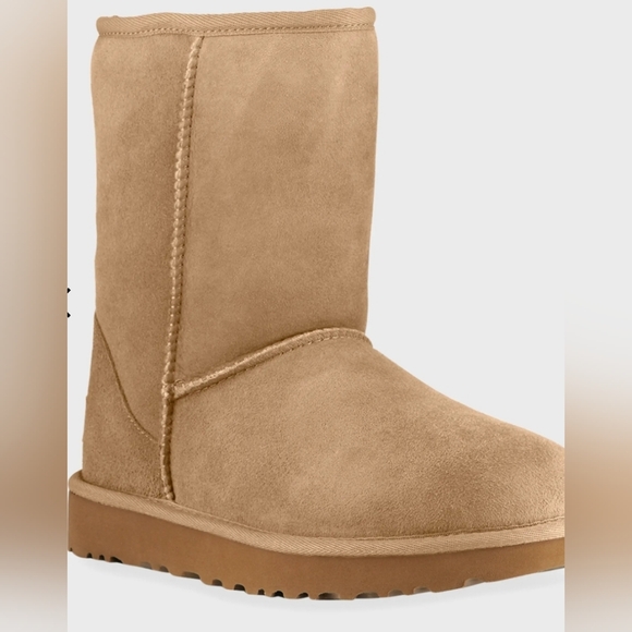 💫New UGG Classic Short II Boots size 8. color sand - Picture 3 of 8